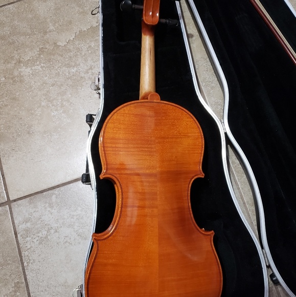 Intermediate Student Viola - Picture 3 of 6